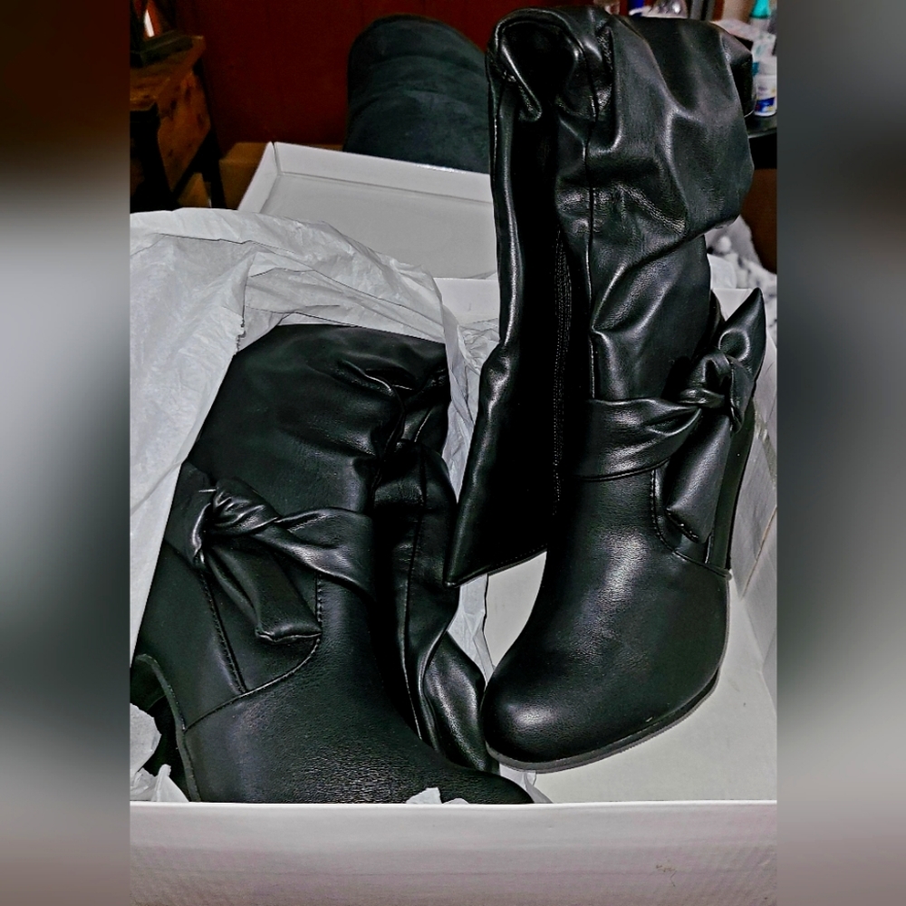 Venus Slouchy high-heeled bow boots